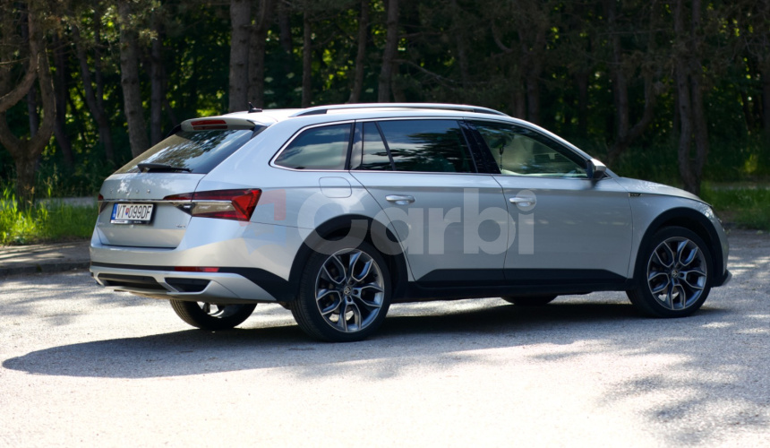 Škoda Superb Combi 2.0 TDI SCR Scout 4x4 DSG