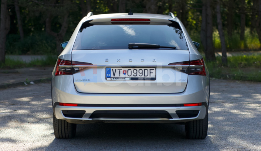 Škoda Superb Combi 2.0 TDI SCR Scout 4x4 DSG