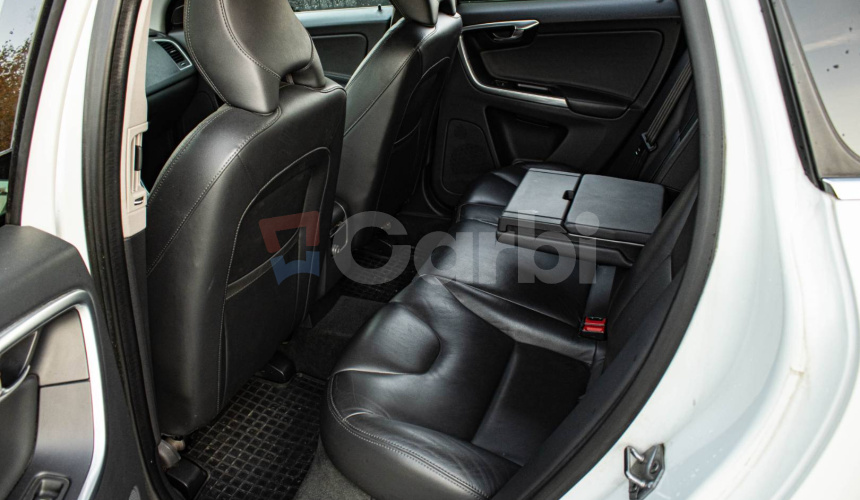 Volvo XC60 D4 2.0L Drive-E Ocean Race Geartronic