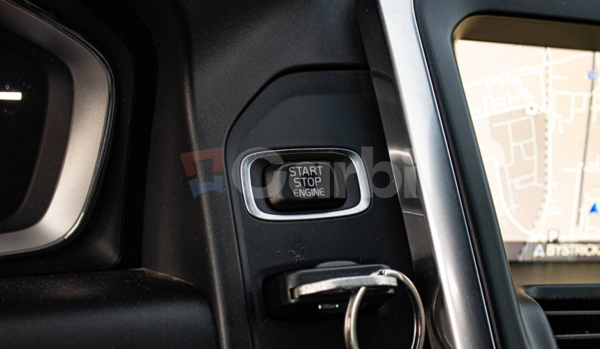 Volvo XC60 D4 2.0L Drive-E Ocean Race Geartronic