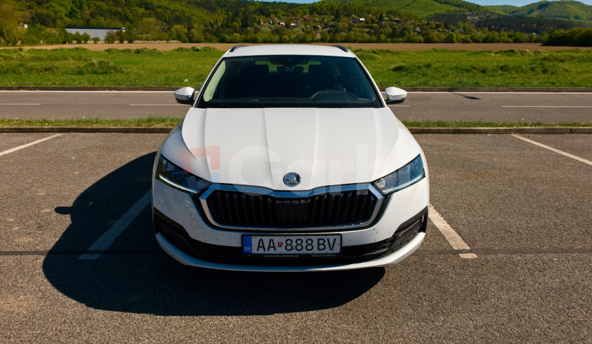 Škoda Octavia Combi 2.0 TDI SCR 150k 7st. DSG automat Nelakované