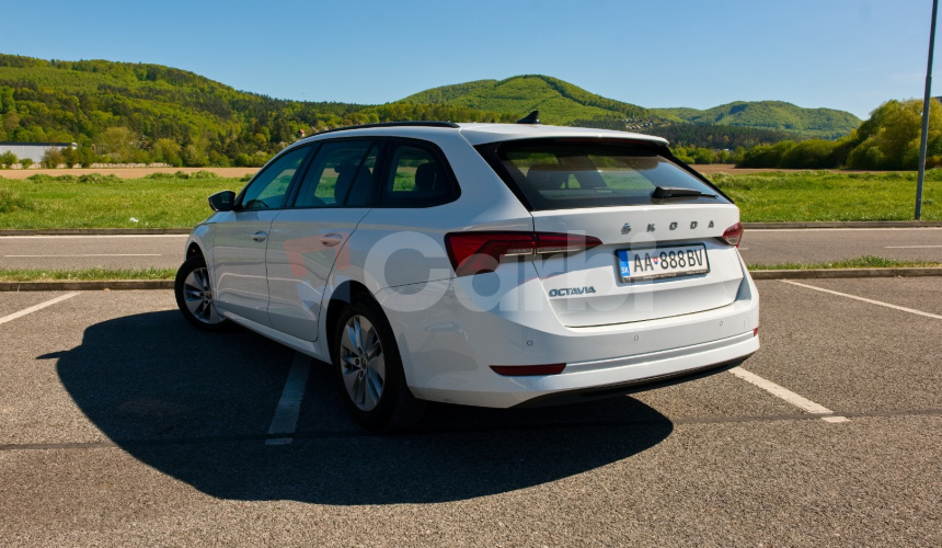 Škoda Octavia Combi 2.0 TDI SCR 150k 7st. DSG automat Nelakované