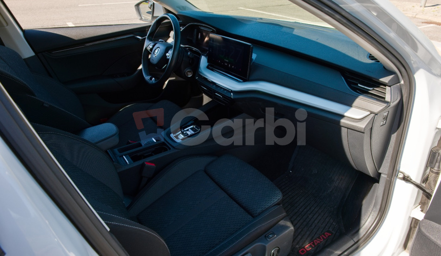 Škoda Octavia Combi 2.0 TDI SCR 150k 7st. DSG automat Nelakované