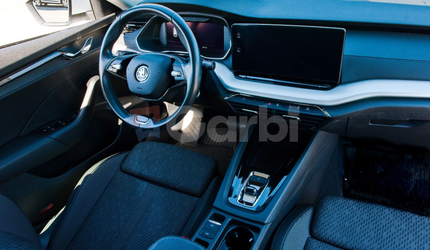 Škoda Octavia Combi 2.0 TDI SCR 150k 7st. DSG automat Nelakované