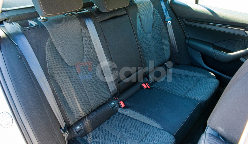 Škoda Octavia Combi 2.0 TDI SCR 150k 7st. DSG automat Nelakované