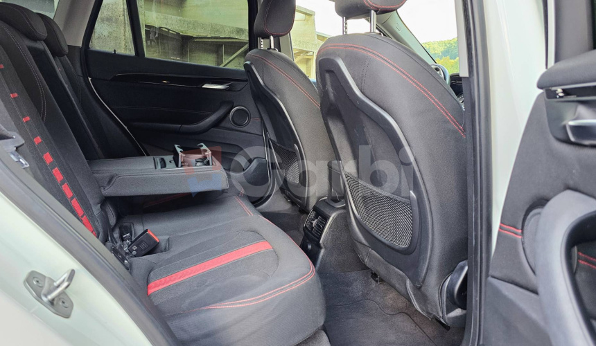 BMW X1 sDrive 18d Sport Line A/T