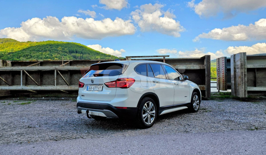 BMW X1 sDrive 18d Sport Line A/T