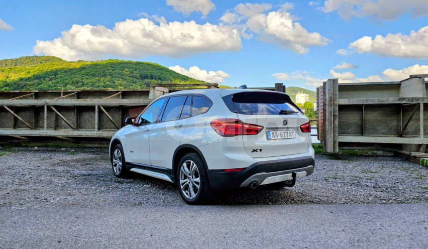 BMW X1 sDrive 18d Sport Line A/T