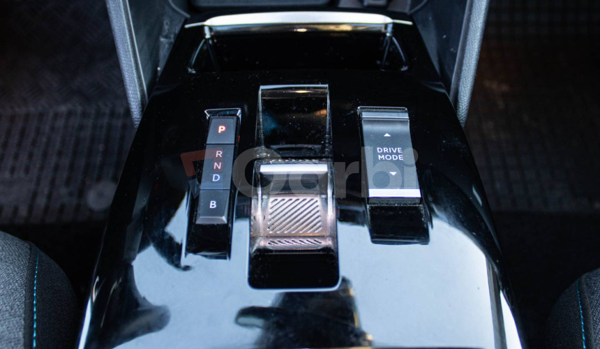 Citroën ë-C4 X Electric 100 kW Shine