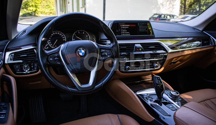 BMW Rad 5 520d xDrive G30, Luxury Line, LED svetlá, remote control, Cognac dakota interiér