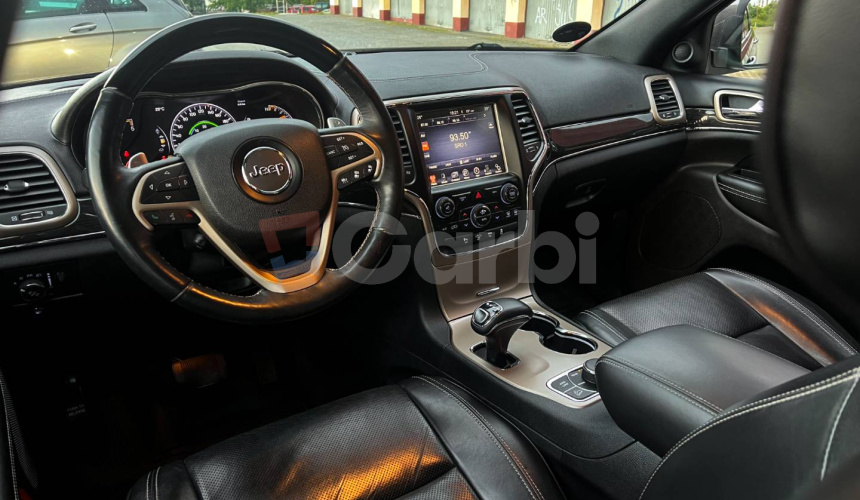 Jeep Grand Cherokee 3.0L V6 TD Overland A/T