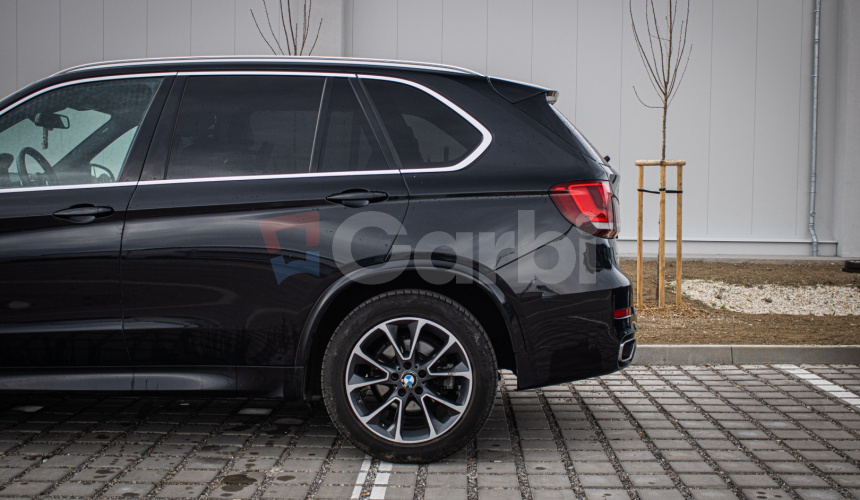 BMW X5 30d xDrive Mpacket, Webasto, nočné, harman, LED, ťažné, 360, softclose