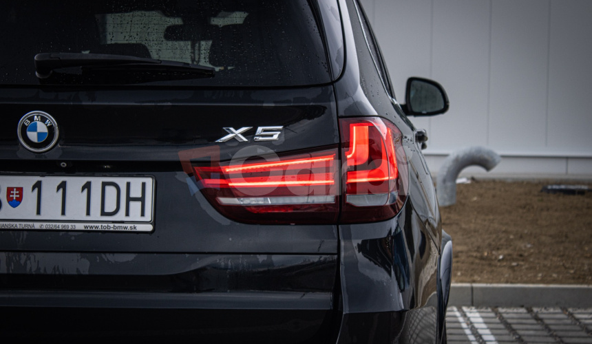 BMW X5 30d xDrive Mpacket, Webasto, nočné, harman, LED, ťažné, 360, softclose