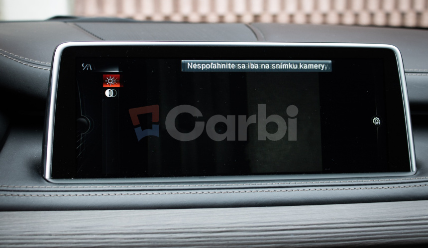 BMW X5 30d xDrive Mpacket, Webasto, nočné, harman, LED, ťažné, 360, softclose