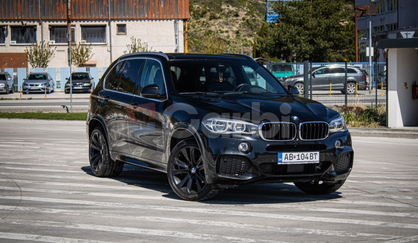 BMW X5 30d xDrive Mpacket, Webasto, nočné, harman, LED, ťažné, 360, softclose