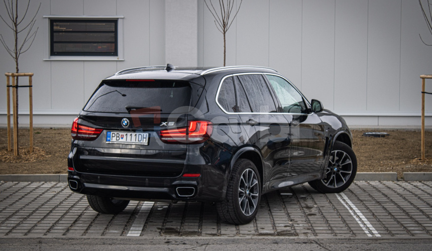 BMW X5 30d xDrive Mpacket, Webasto, nočné, harman, LED, ťažné, 360, softclose