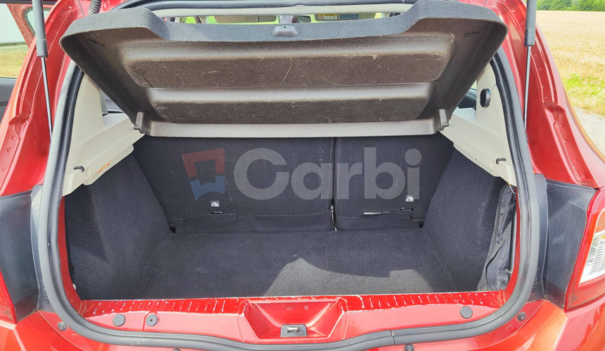 Dacia Sandero 1.2 16V 75k Ambiance EU6, 54kW, M5, 5d. (2015 – 2015)