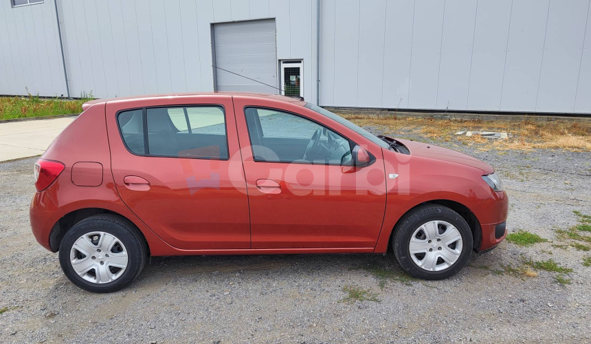 Dacia Sandero 1.2 16V 75k Ambiance EU6, 54kW, M5, 5d. (2015 – 2015)