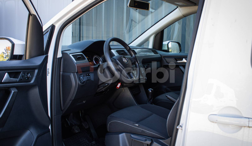 Volkswagen Caddy 2.0 TDI 75kW veľmi pekný stav, ťažné, nové brzdy, vymenené rozvody, ALU