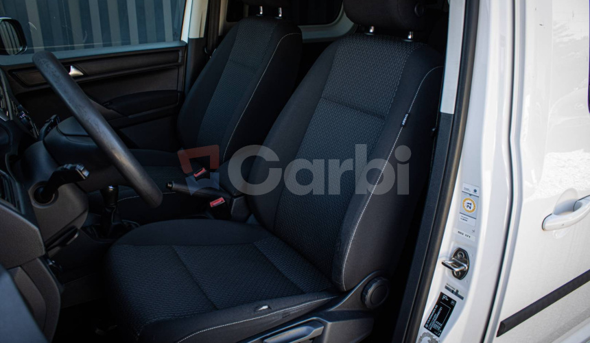 Volkswagen Caddy 2.0 TDI 75kW veľmi pekný stav, ťažné, nové brzdy, vymenené rozvody, ALU