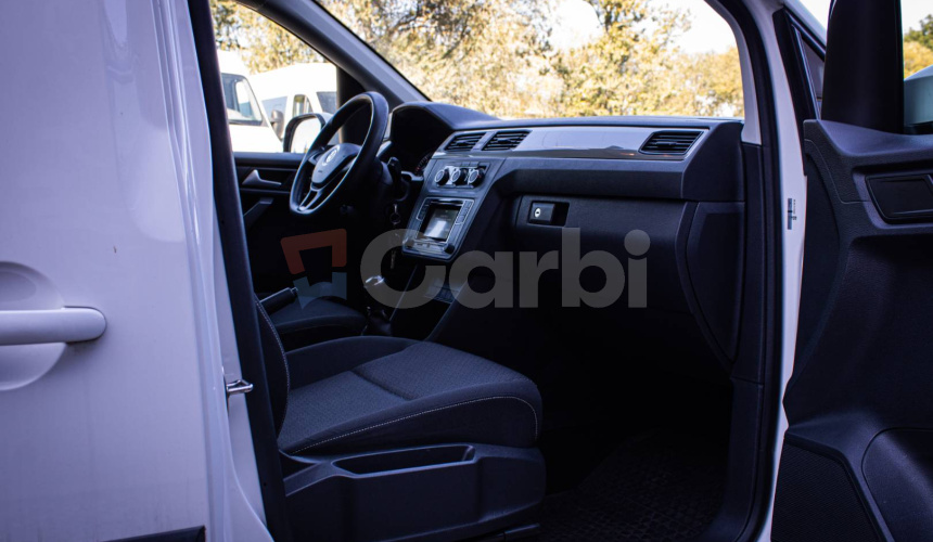 Volkswagen Caddy 2.0 TDI 75kW veľmi pekný stav, ťažné, nové brzdy, vymenené rozvody, ALU