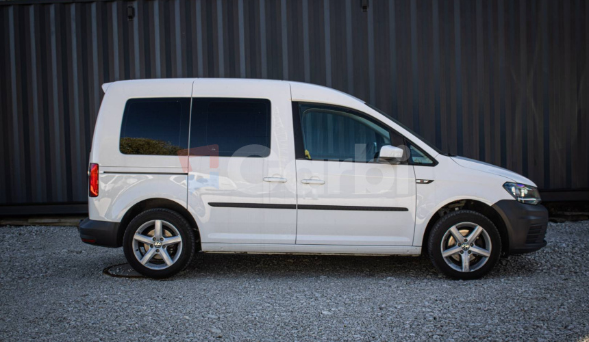 Volkswagen Caddy 2.0 TDI 75kW veľmi pekný stav, ťažné, nové brzdy, vymenené rozvody, ALU