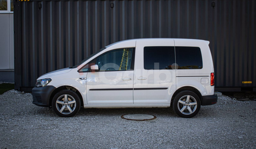 Volkswagen Caddy 2.0 TDI 75kW veľmi pekný stav, ťažné, nové brzdy, vymenené rozvody, ALU