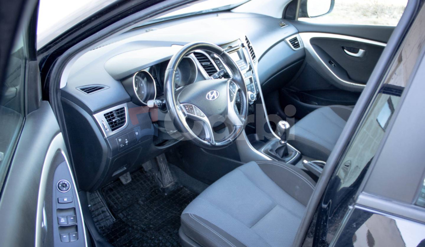 Hyundai i30 CW 1.6i CRDi 16V DOHC Comfort