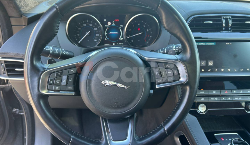 Jaguar F-Pace 2.0 I4 300k Prestige AWD A/T