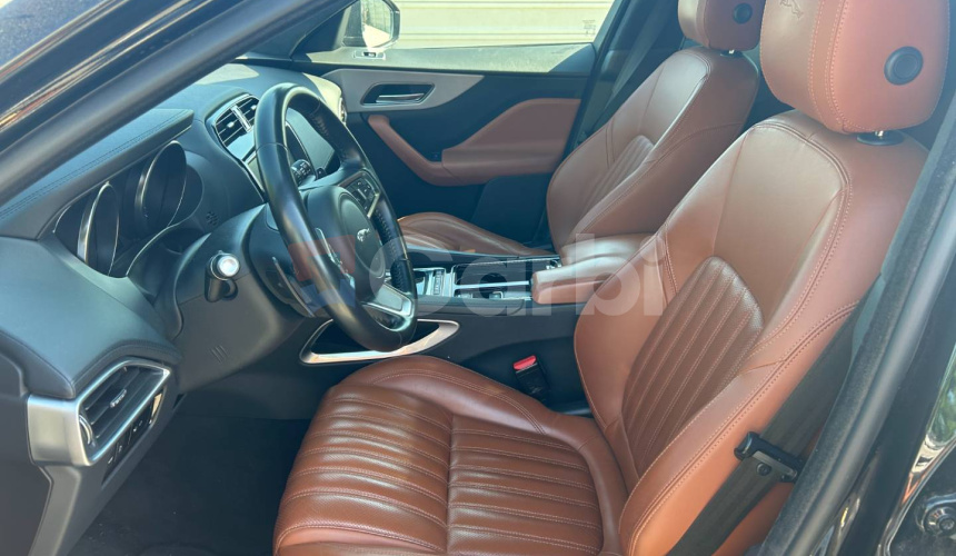 Jaguar F-Pace 2.0 I4 300k Prestige AWD A/T