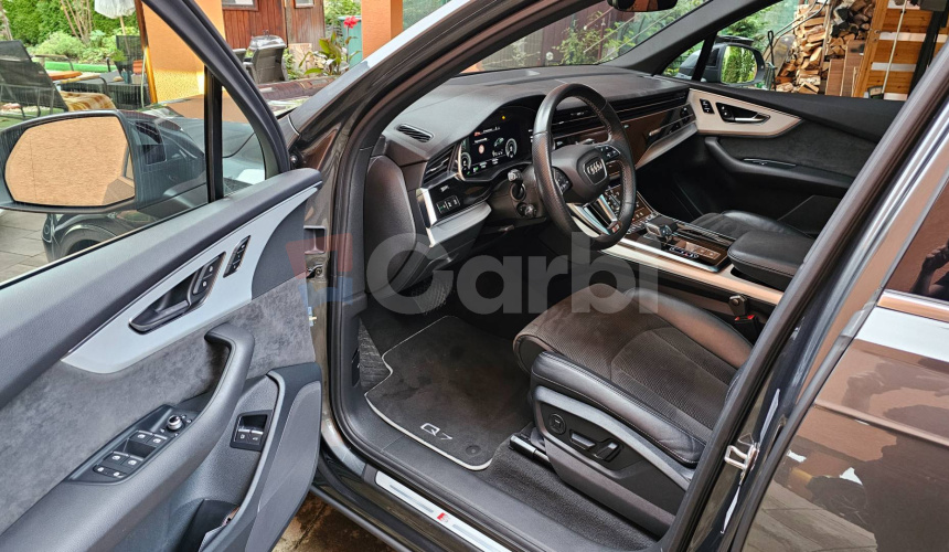 Audi Q7 55 TFSI E