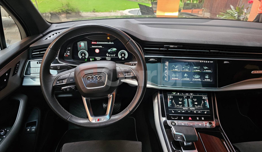 Audi Q7 55 TFSI E