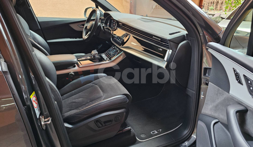 Audi Q7 55 TFSI E