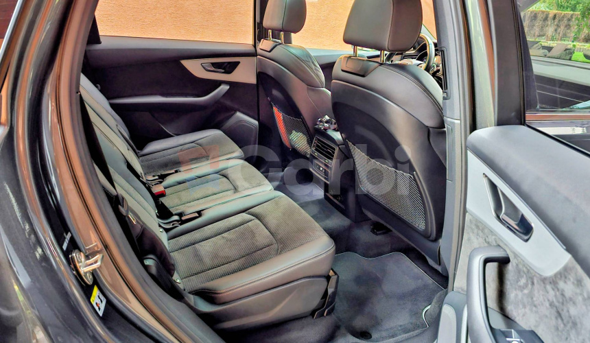 Audi Q7 55 TFSI E