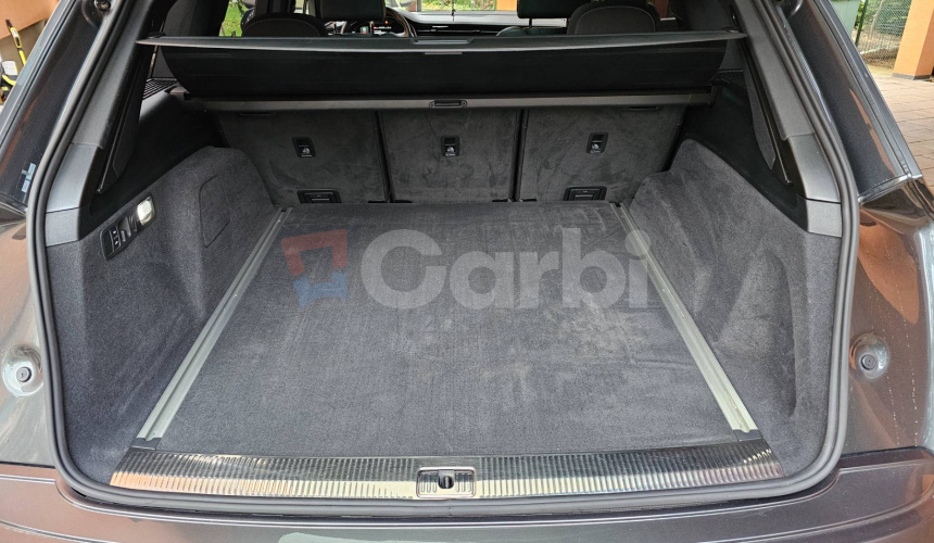 Audi Q7 55 TFSI E