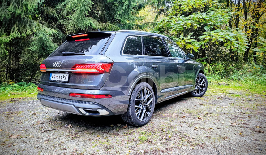 Audi Q7 55 TFSI E