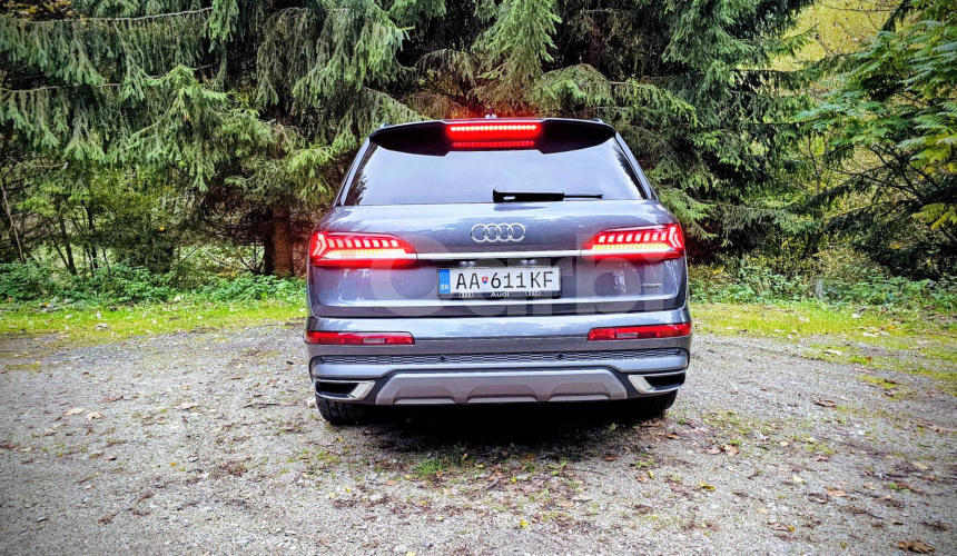 Audi Q7 55 TFSI E