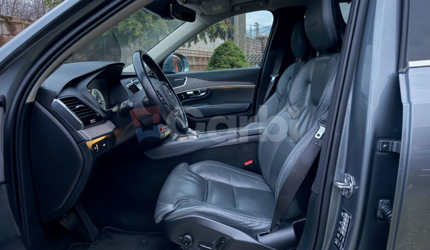 Volvo XC90 2.0 B5 Drive-E Inscription AWD A/T