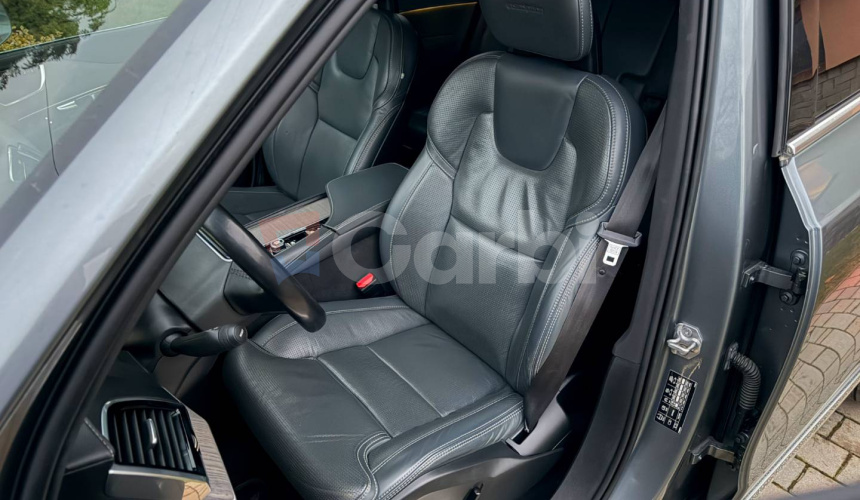 Volvo XC90 2.0 B5 Drive-E Inscription AWD A/T