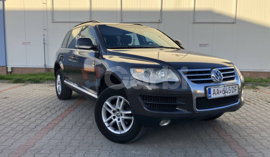 Volkswagen Touareg 2.5TDI 128KW 6st AT 4x4 kúpené SR 2009 ťažné do 3,5t pružinový podvozok