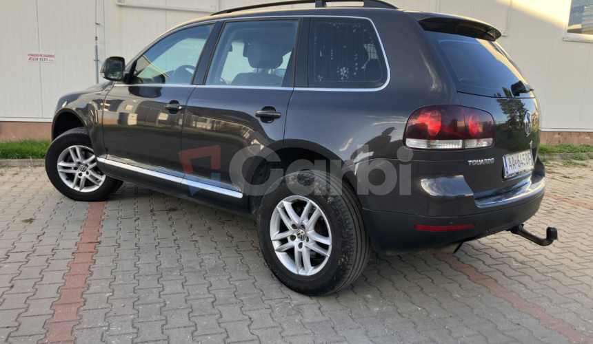 Volkswagen Touareg 2.5TDI 128KW 6st AT 4x4 kúpené SR 2009 ťažné do 3,5t pružinový podvozok