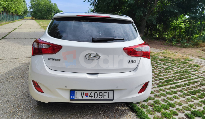 Hyundai i30 1.6i MPI DOHC CVVT Comfort