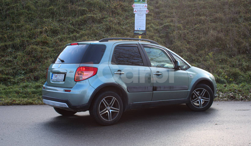 Suzuki SX4 1.5 GLX Urban Line