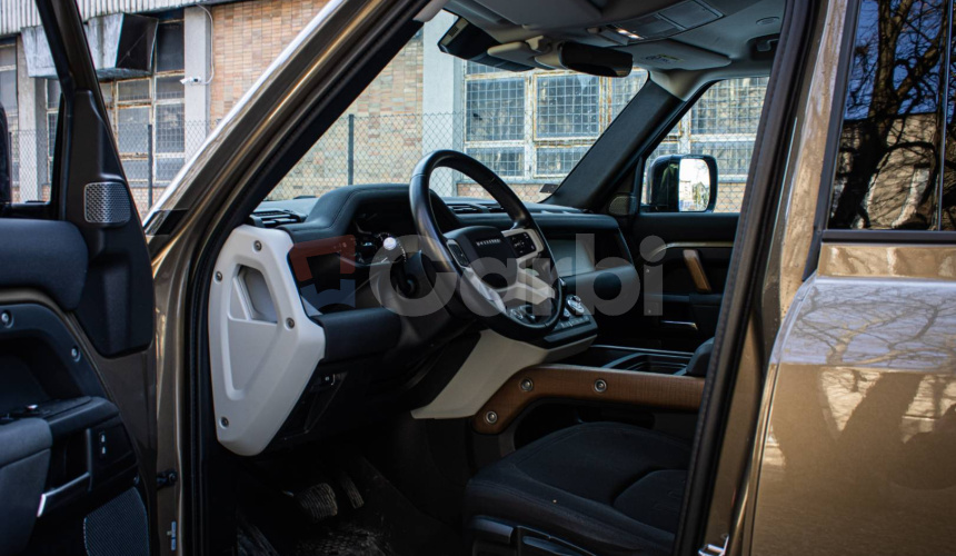 Land Rover Defender 110 P400, nelakované, el. ťažné, nejazdené v teréne, DPH