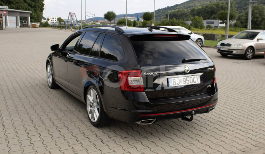 Škoda Octavia Combi 2.0 TDI DPF RS DSG