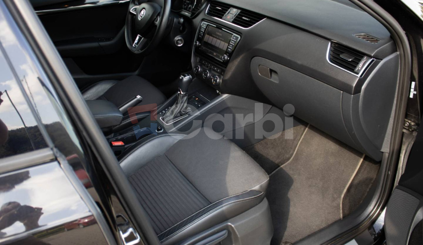 Škoda Octavia Combi 2.0 TDI DPF RS DSG