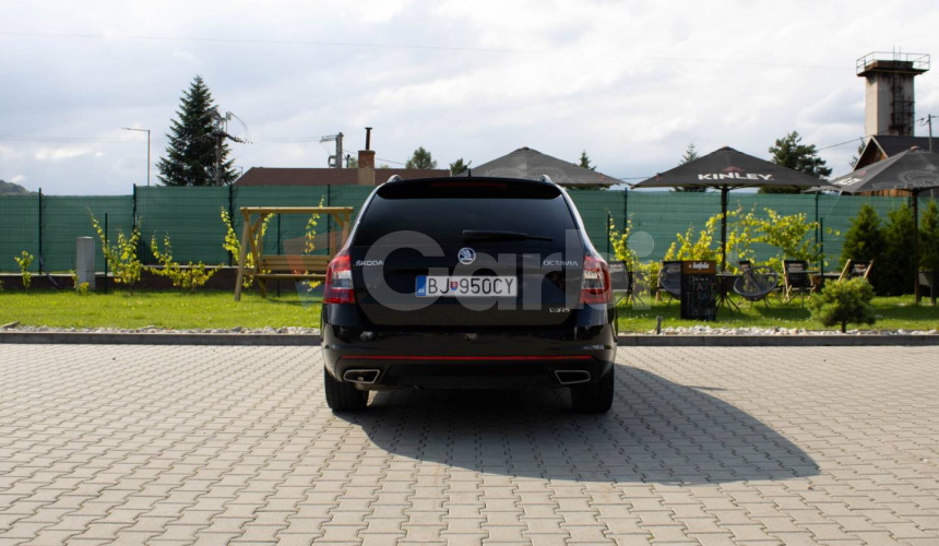 Škoda Octavia Combi 2.0 TDI DPF RS DSG