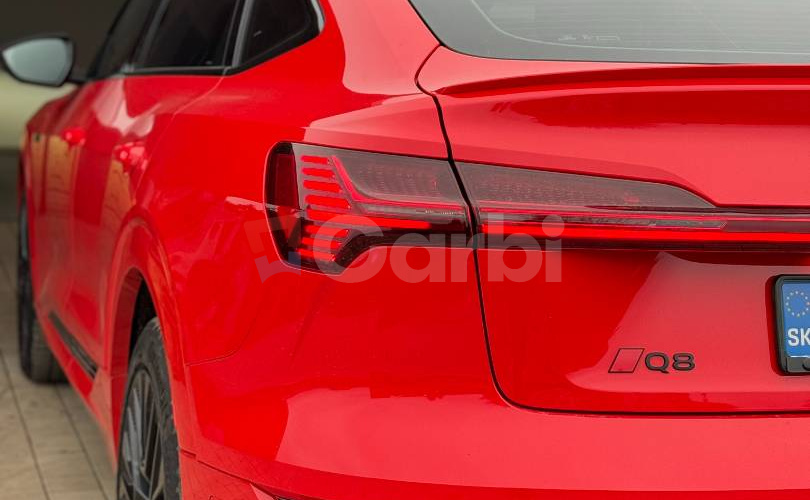 Audi Q8 e-tron Sportback 50 S line quattro