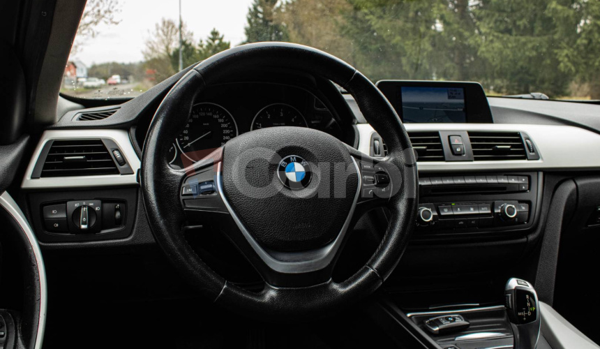 BMW Rad 3 Touring 320d A/T