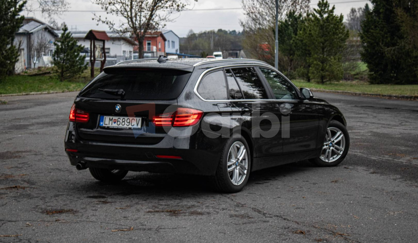 BMW Rad 3 Touring 320d A/T